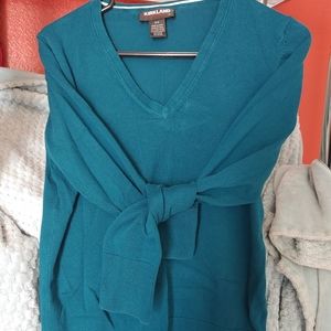 3 for $10 💝Kirkland sweater